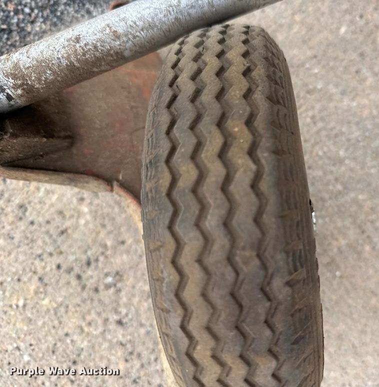 image for item FB0766 Lawn and garden equipment