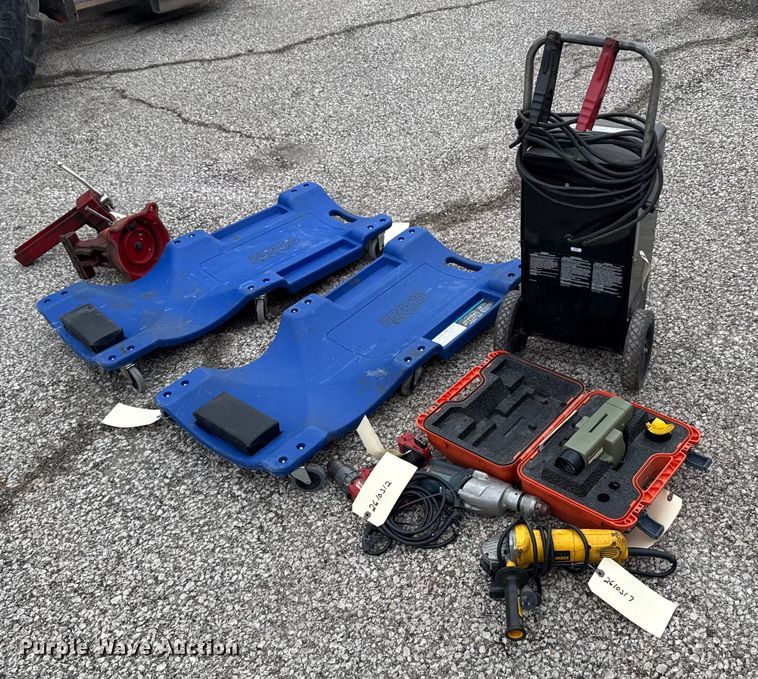 image for item FB0767 Tools