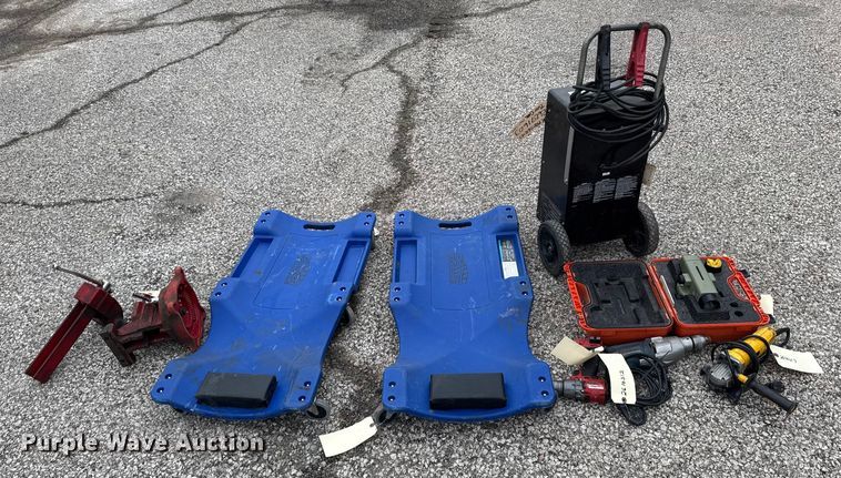 image for item FB0767 Tools