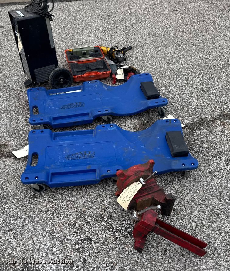 image for item FB0767 Tools