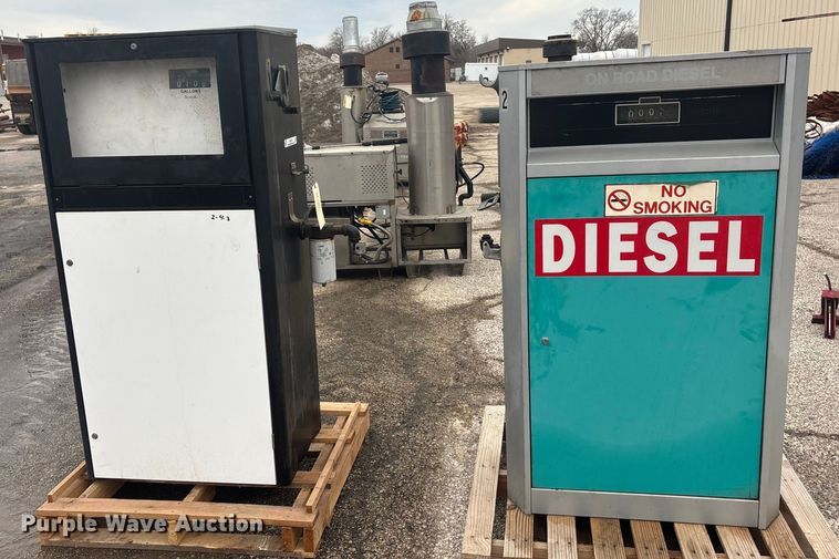 image for item FB0773 (2) fuel pumps