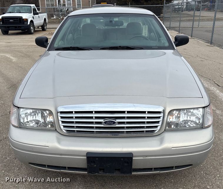 image for item FB0776 2010 Ford Crown Victoria 