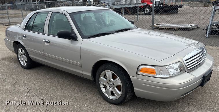 image for item FB0776 2010 Ford Crown Victoria 
