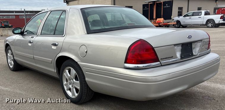 image for item FB0776 2010 Ford Crown Victoria 