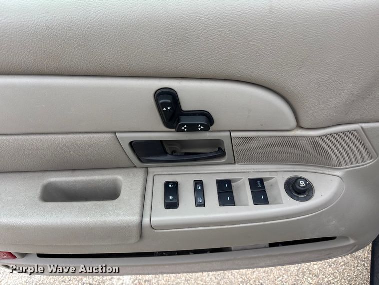 image for item FB0776 2010 Ford Crown Victoria 