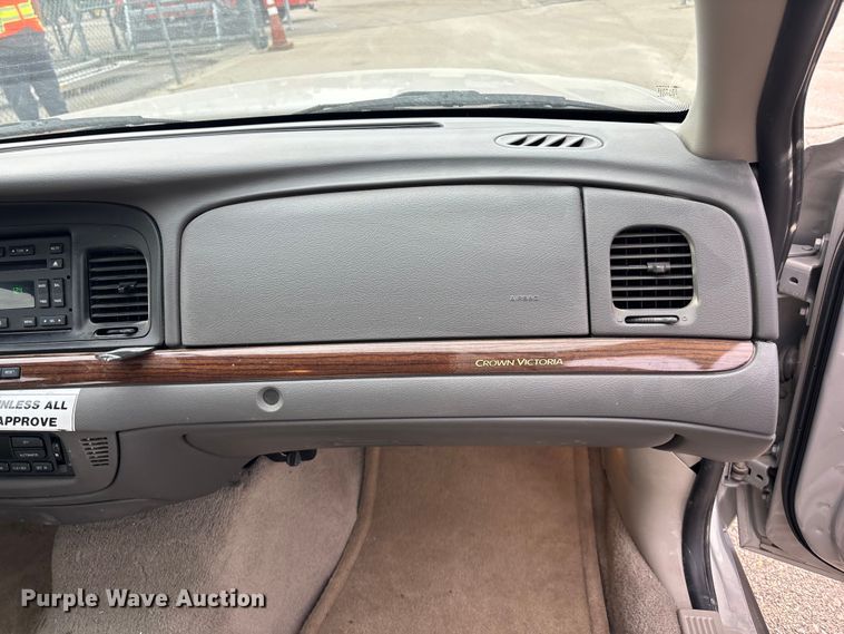 image for item FB0776 2010 Ford Crown Victoria 