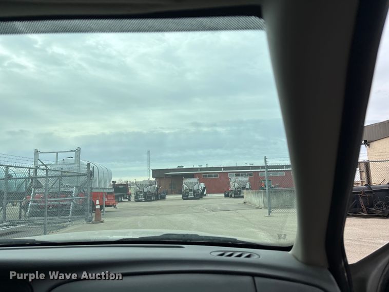 image for item FB0776 2010 Ford Crown Victoria 