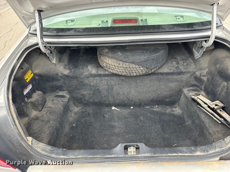 image for item FB0776 2010 Ford Crown Victoria 