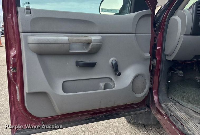 image for item FB0778 2009 Chevrolet Silverado 1500 Ext. Cab pickup truck