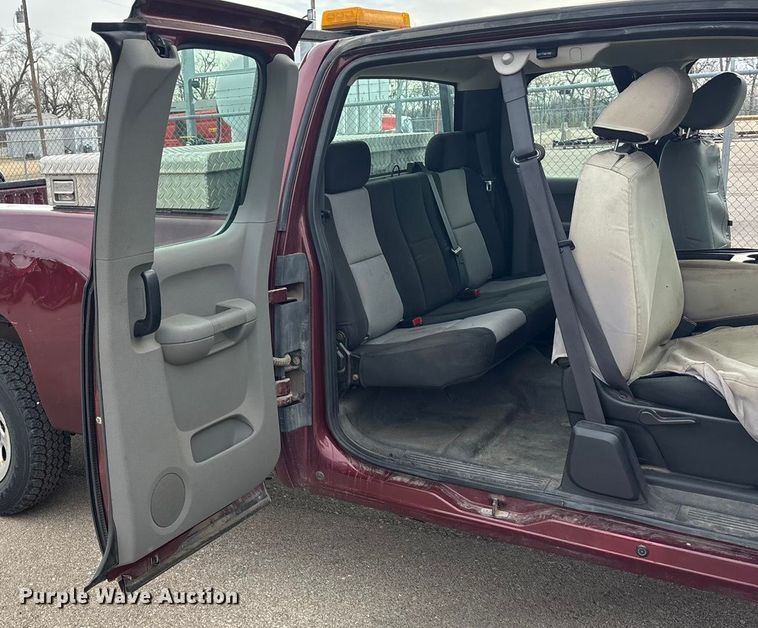 image for item FB0778 2009 Chevrolet Silverado 1500 Ext. Cab pickup truck