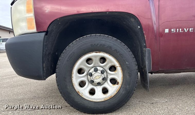 image for item FB0778 2009 Chevrolet Silverado 1500 Ext. Cab pickup truck