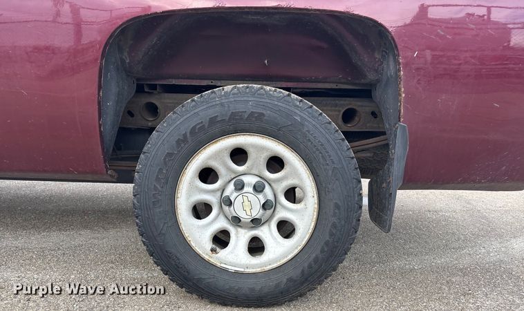 image for item FB0778 2009 Chevrolet Silverado 1500 Ext. Cab pickup truck