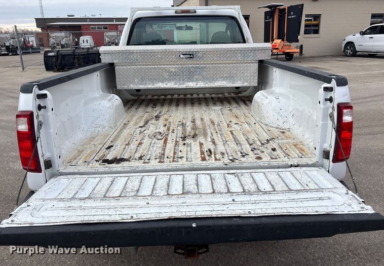 image for item FB0779 2008 Ford F250 Super Duty pickup truck