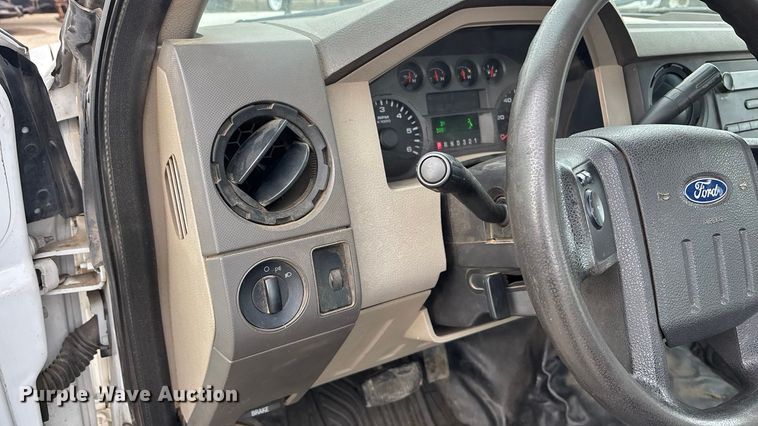image for item FB0779 2008 Ford F250 Super Duty pickup truck