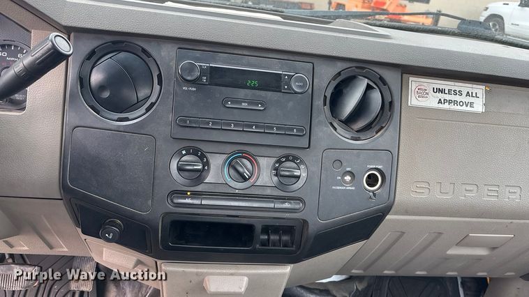 image for item FB0779 2008 Ford F250 Super Duty pickup truck