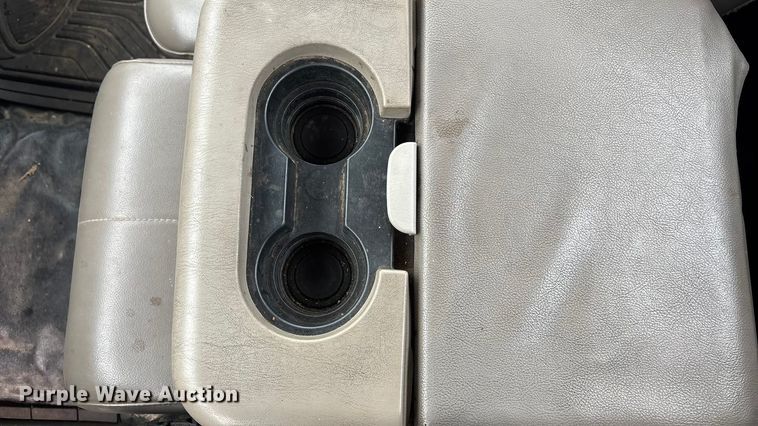 image for item FB0779 2008 Ford F250 Super Duty pickup truck