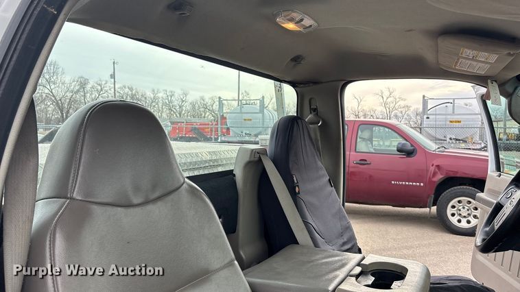 image for item FB0779 2008 Ford F250 Super Duty pickup truck