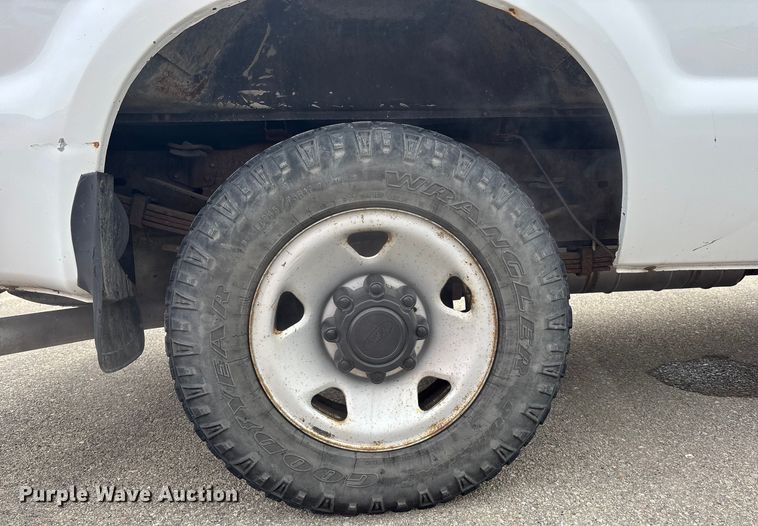 image for item FB0779 2008 Ford F250 Super Duty pickup truck