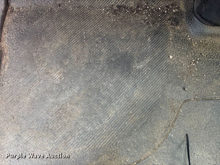 image for item FB0780 2007 International 7300 oil distributor truck