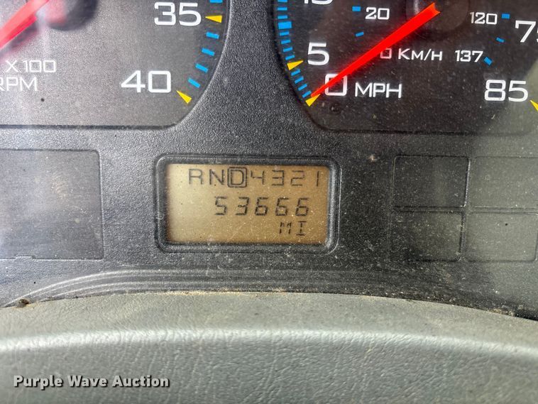 image for item FB0780 2007 International 7300 oil distributor truck