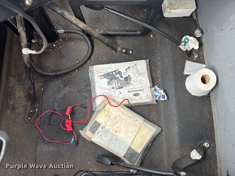 image for item FB0780 2007 International 7300 oil distributor truck