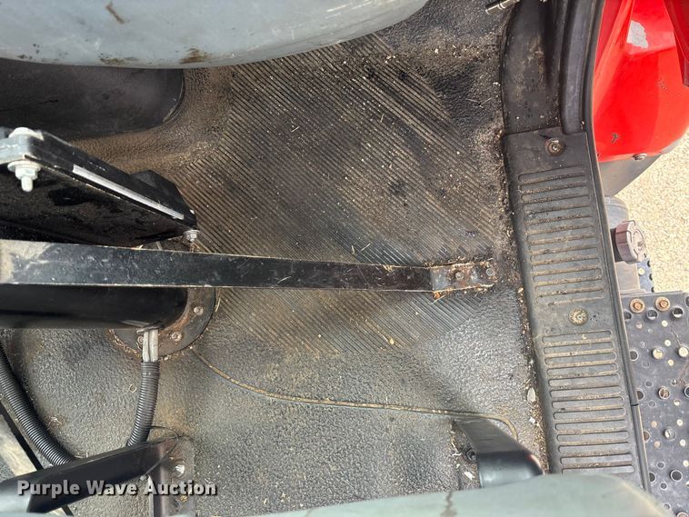 image for item FB0780 2007 International 7300 oil distributor truck