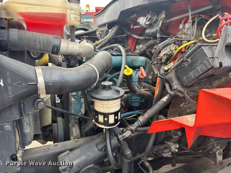 image for item FB0780 2007 International 7300 oil distributor truck