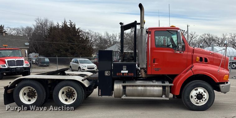 image for item FB0781 2006 Sterling L9500 Series semi truck