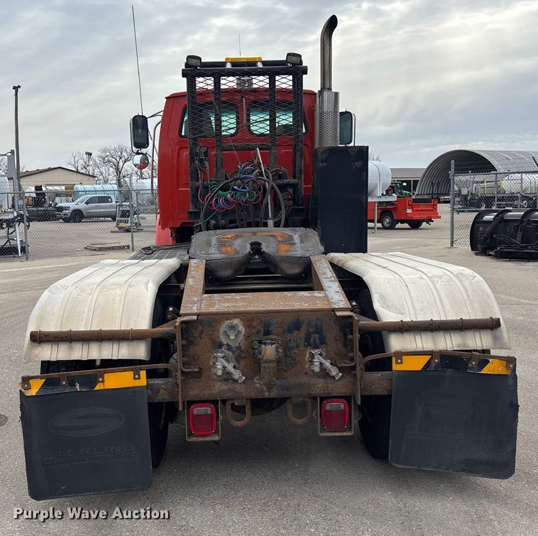 image for item FB0781 2006 Sterling L9500 Series semi truck