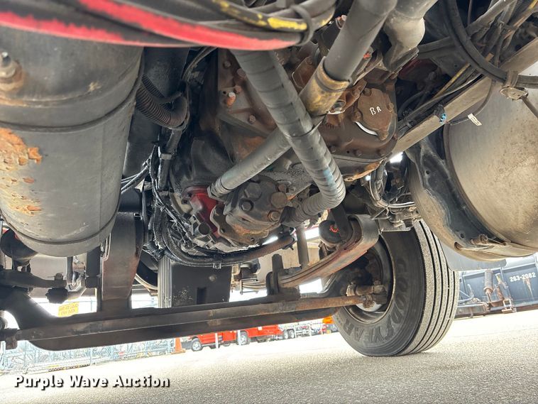 image for item FB0781 2006 Sterling L9500 Series semi truck