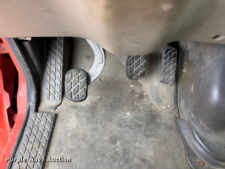 image for item FB0781 2006 Sterling L9500 Series semi truck