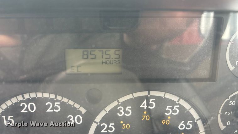 image for item FB0781 2006 Sterling L9500 Series semi truck