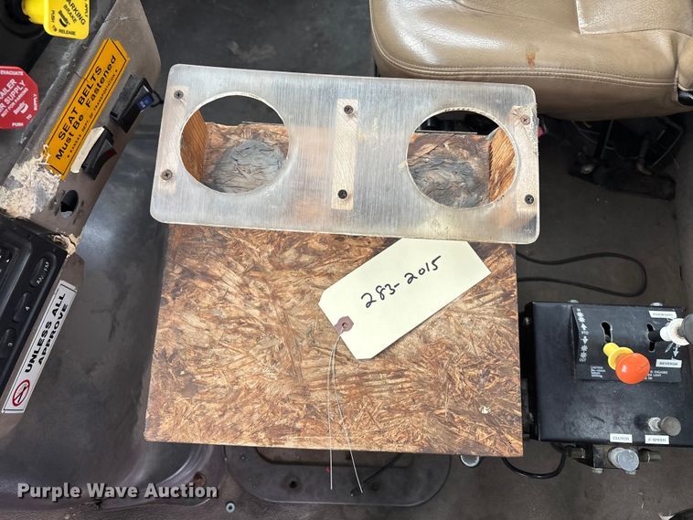 image for item FB0781 2006 Sterling L9500 Series semi truck