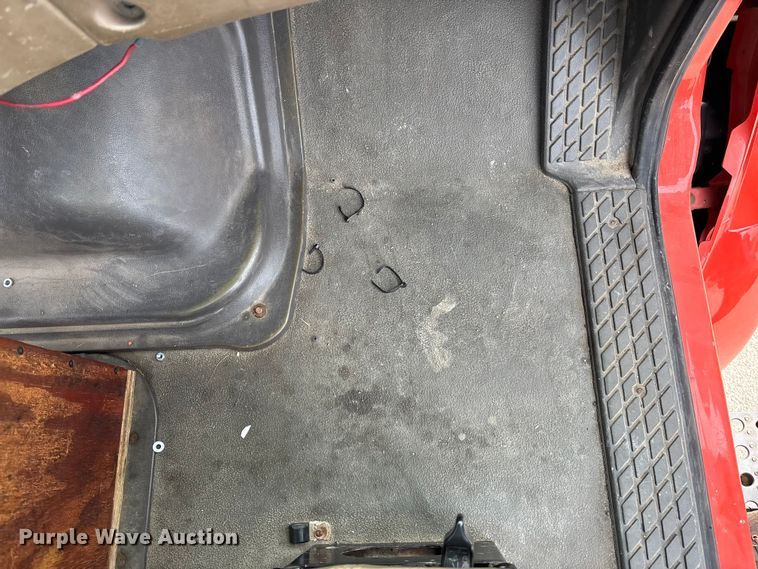 image for item FB0781 2006 Sterling L9500 Series semi truck