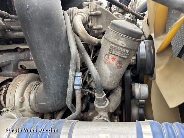 image for item FB0781 2006 Sterling L9500 Series semi truck