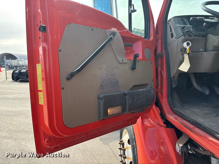 image for item FB0782 2006 Sterling L7500 dump truck