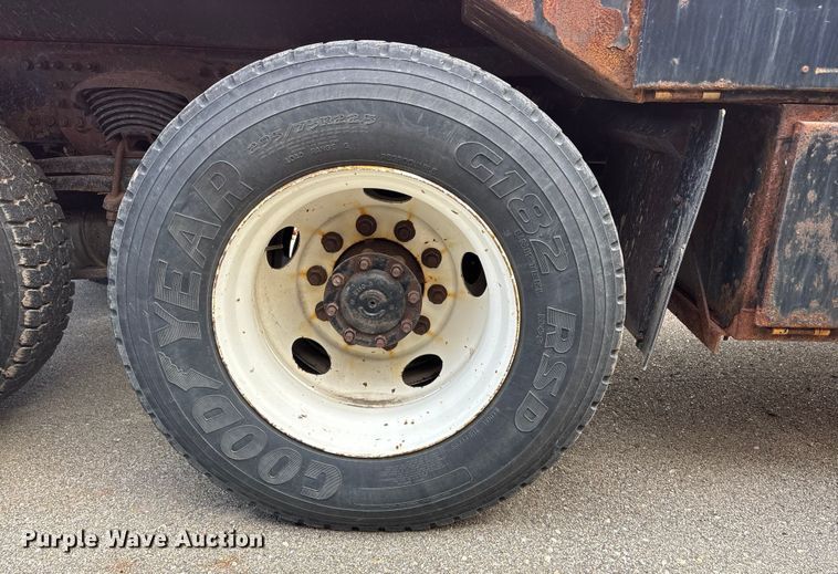 image for item FB0782 2006 Sterling L7500 dump truck