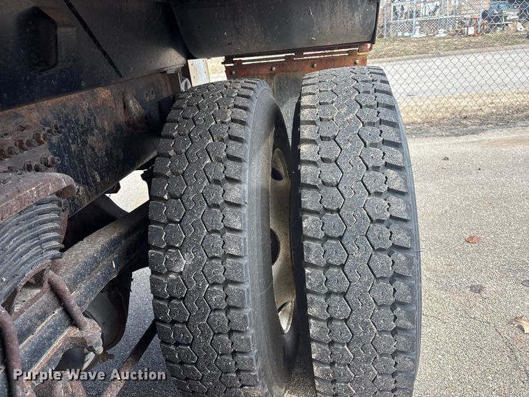 image for item FB0782 2006 Sterling L7500 dump truck