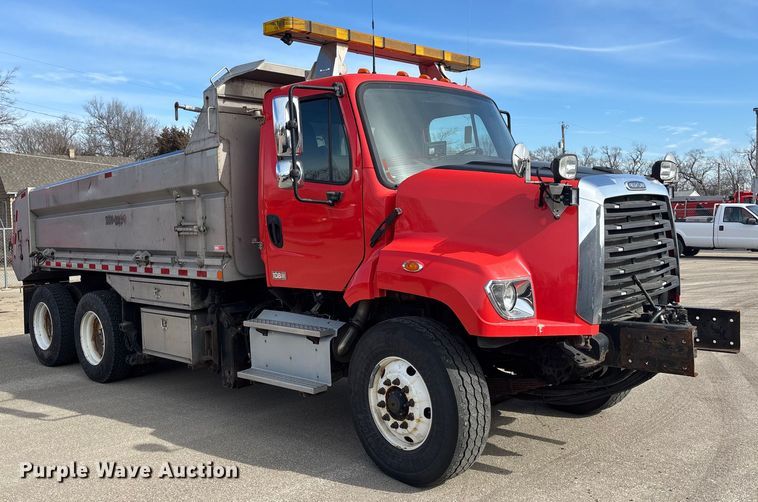 image for item FB0783 2015 Freightliner 108SD dump truck