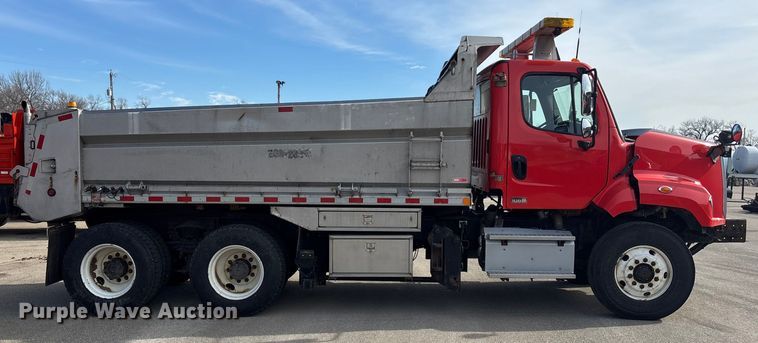 image for item FB0783 2015 Freightliner 108SD dump truck