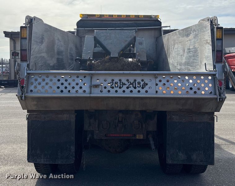 image for item FB0783 2015 Freightliner 108SD dump truck