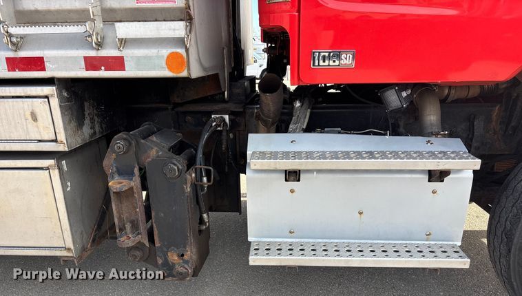 image for item FB0783 2015 Freightliner 108SD dump truck