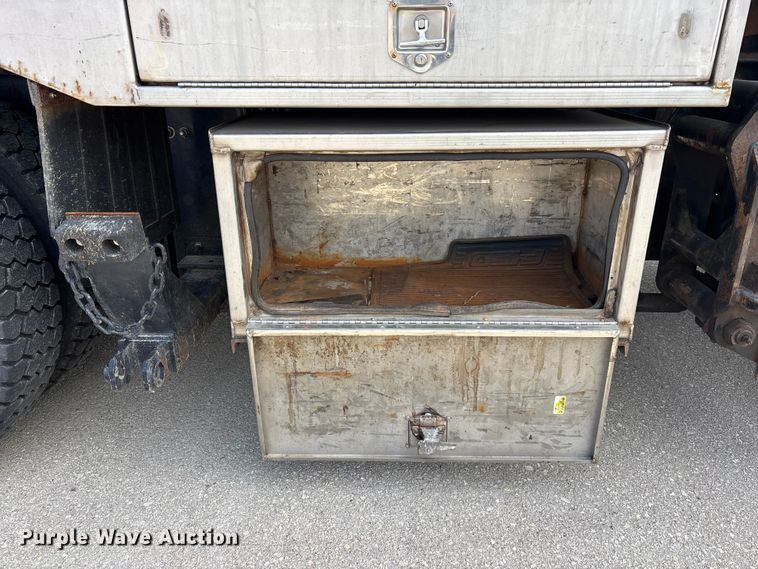 image for item FB0783 2015 Freightliner 108SD dump truck