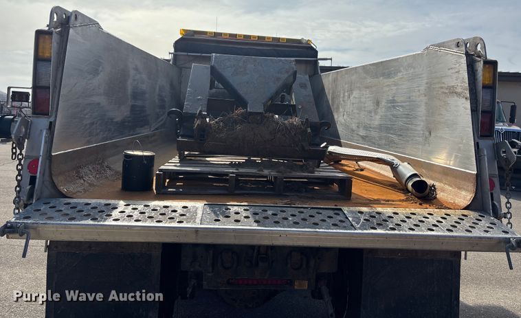 image for item FB0783 2015 Freightliner 108SD dump truck