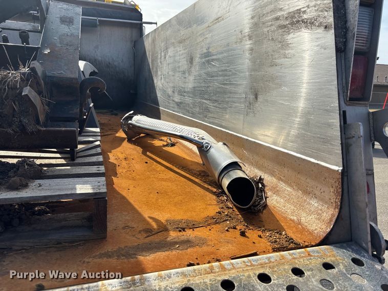 image for item FB0783 2015 Freightliner 108SD dump truck