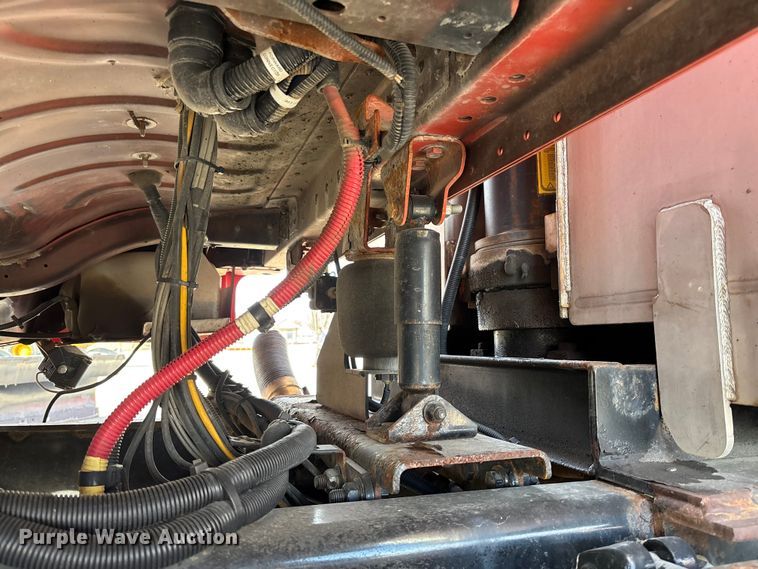 image for item FB0783 2015 Freightliner 108SD dump truck