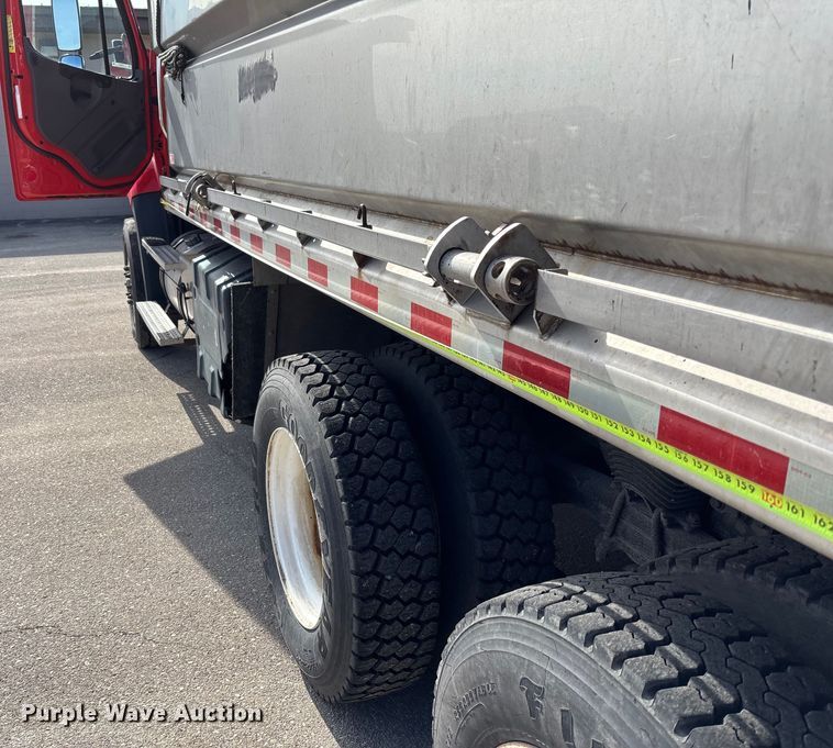 image for item FB0783 2015 Freightliner 108SD dump truck