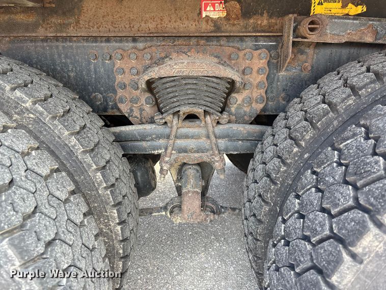 image for item FB0783 2015 Freightliner 108SD dump truck