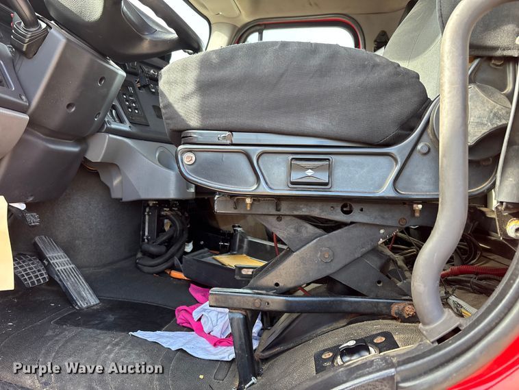 image for item FB0783 2015 Freightliner 108SD dump truck