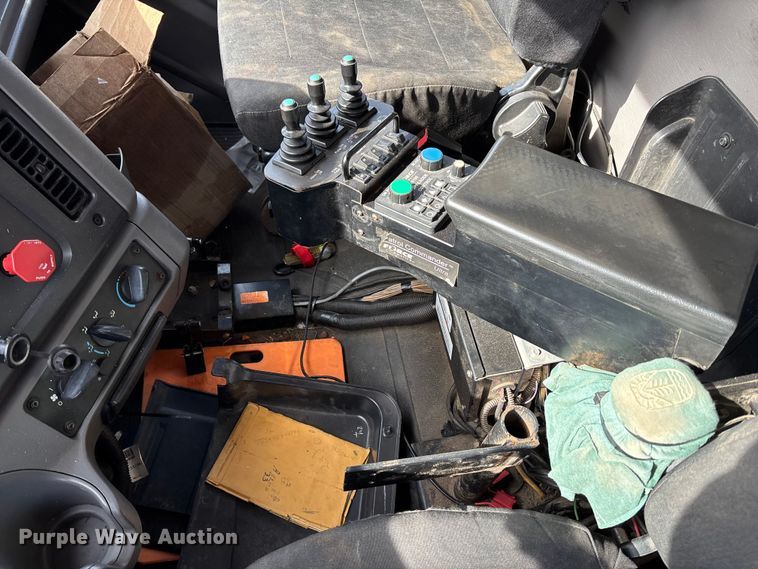 image for item FB0783 2015 Freightliner 108SD dump truck